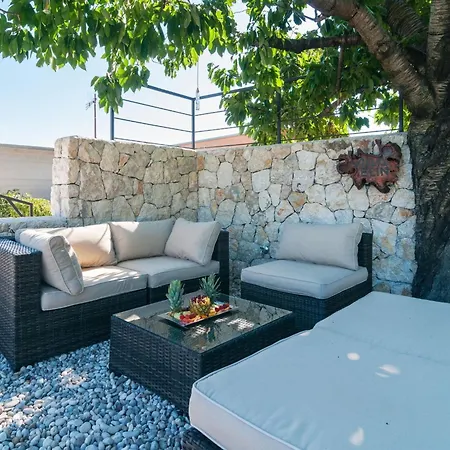Elin Mit Grossem- Privatem Pool In By Interhome