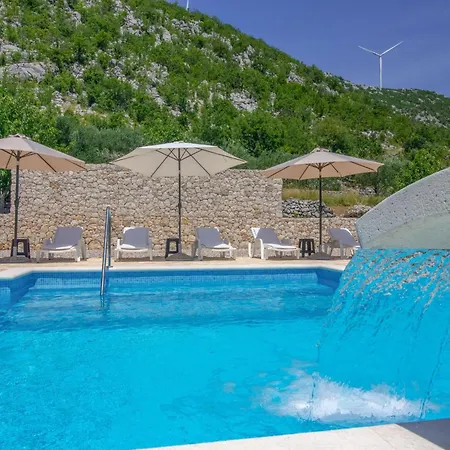Prázdninový dům Elin Mit Grossem- Privatem Pool In By Interhome Seoca
