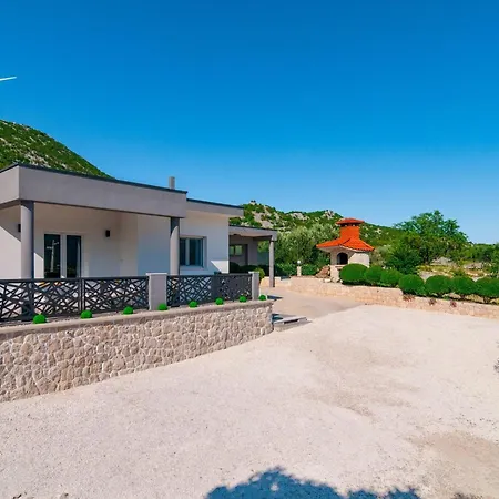 Prázdninový dům Elin Mit Grossem- Privatem Pool In By Interhome Seoca
