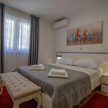 Elin Mit Grossem- Privatem Pool In By Interhome Prázdninový dům
